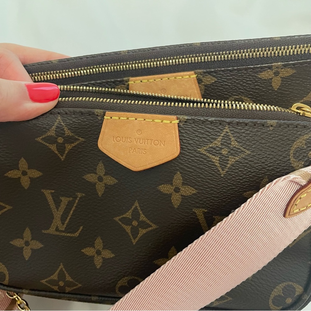 MUST GO LOUIS VUITTON MULTI-POCHETTE! - Picture 7 of 11